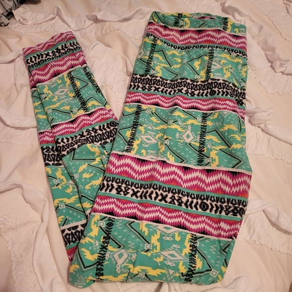 LuLaRoe Pants - LuLaRoe leggings Tall/Curvy